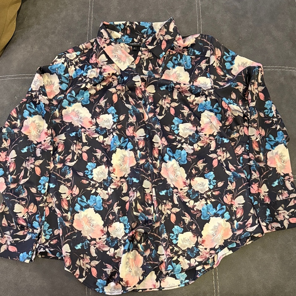 Torrid Floral Women’s Shirt